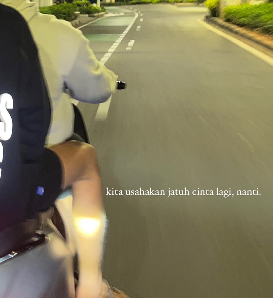 _llemonade's tweet image. untuk sekarang nikmati, waktu sendiri.