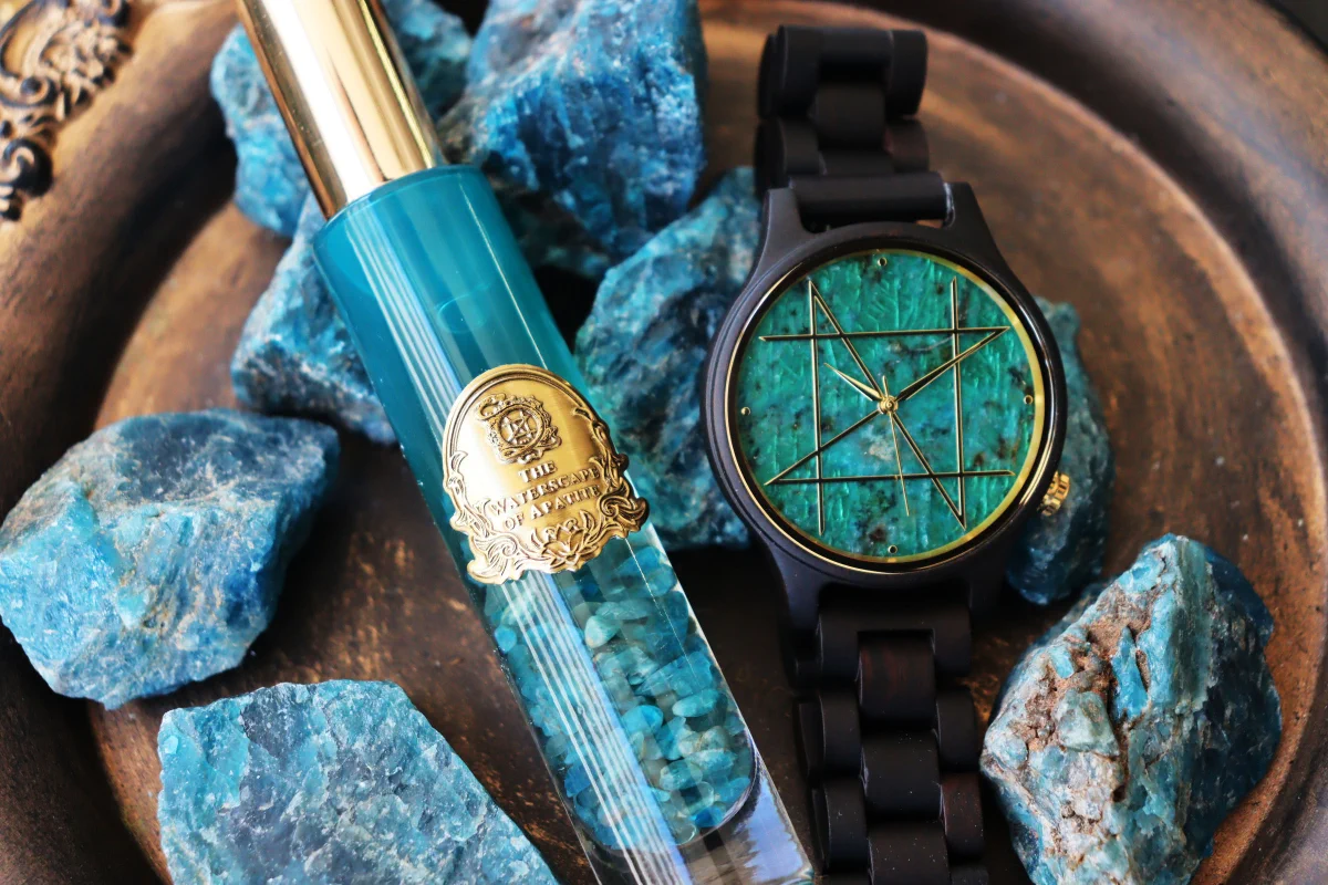 【値下げ】NOZ 木製腕時計のペア　青い星座デザイン NOZ natural timepieces made of wood and stone (@noz_stone) / X