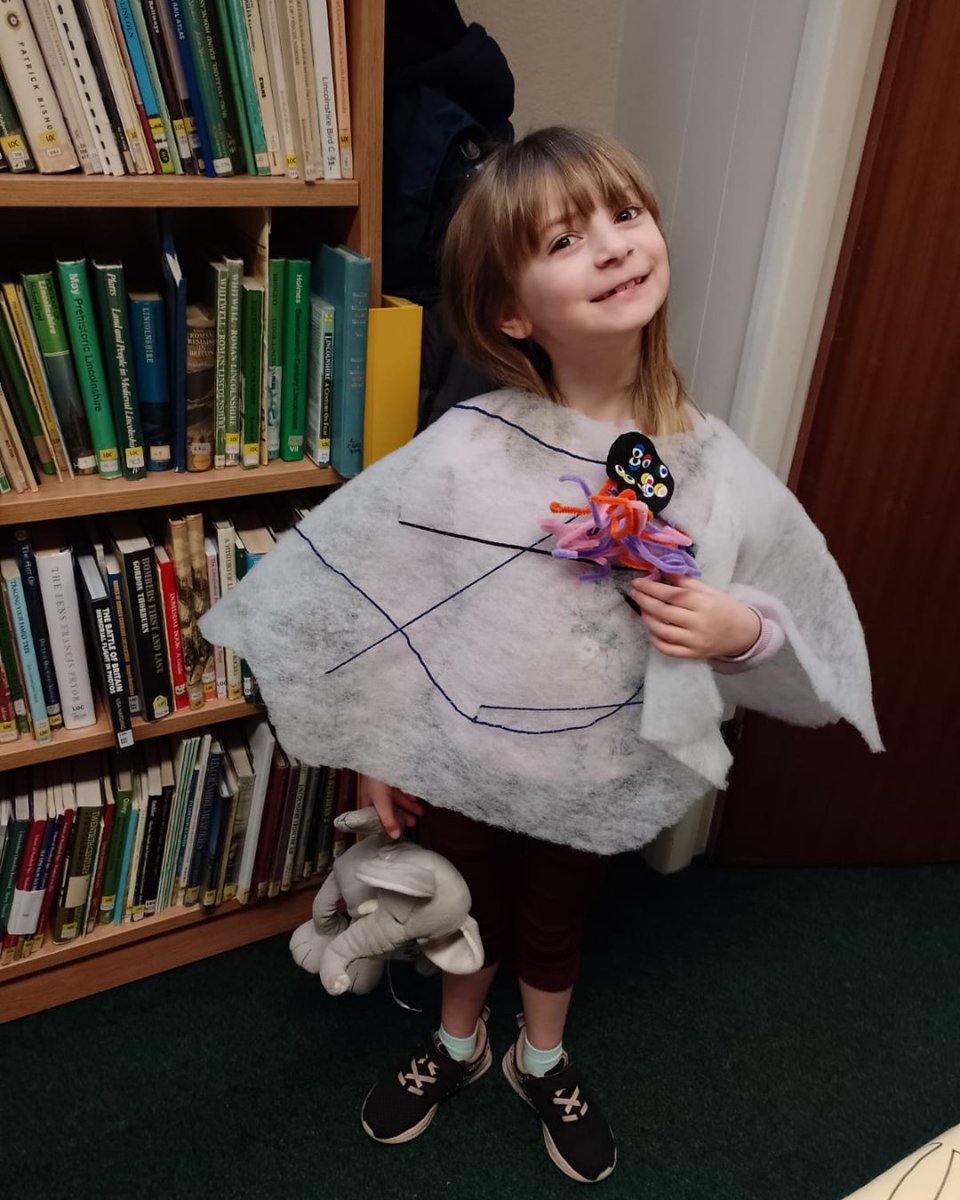 lincslibraries's tweet image. We had a fab time this half term helping you create your #WorldBookDay costumes!
#StamfordLibray even received a surprise visit from famous author Hannah Gold. Take a look at our gallery of characters. Can you spot yourself?!
#ACEFunded
#LibrariesConnected