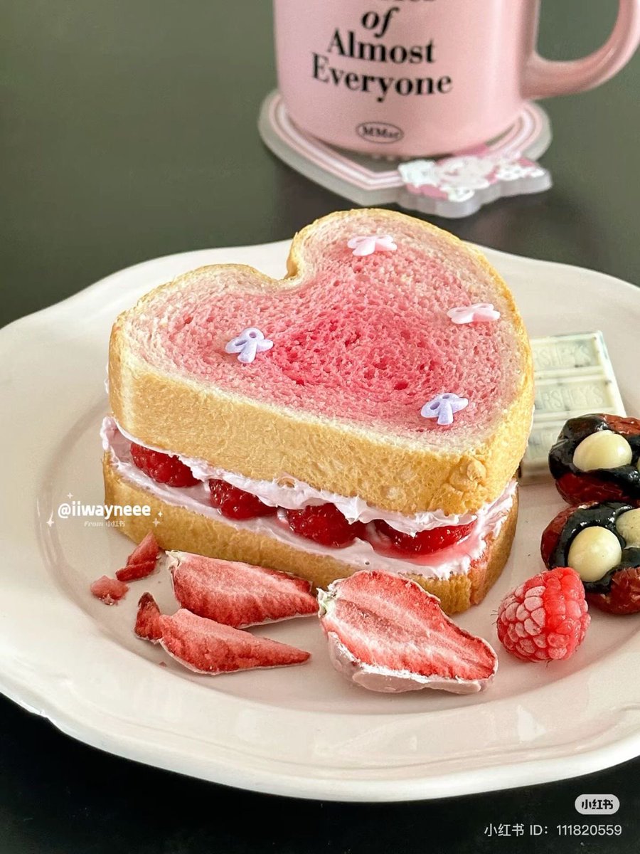 🐰 𝑇𝑜𝑘𝑘𝑖 키스 💋💋 (@_bunnykisses) on Twitter photo 