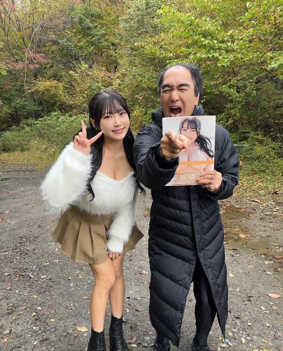 はなちゃん フォロワー数凄すぎるハナちゃんと愛車前でパチリ📸 ハナちゃんサイン