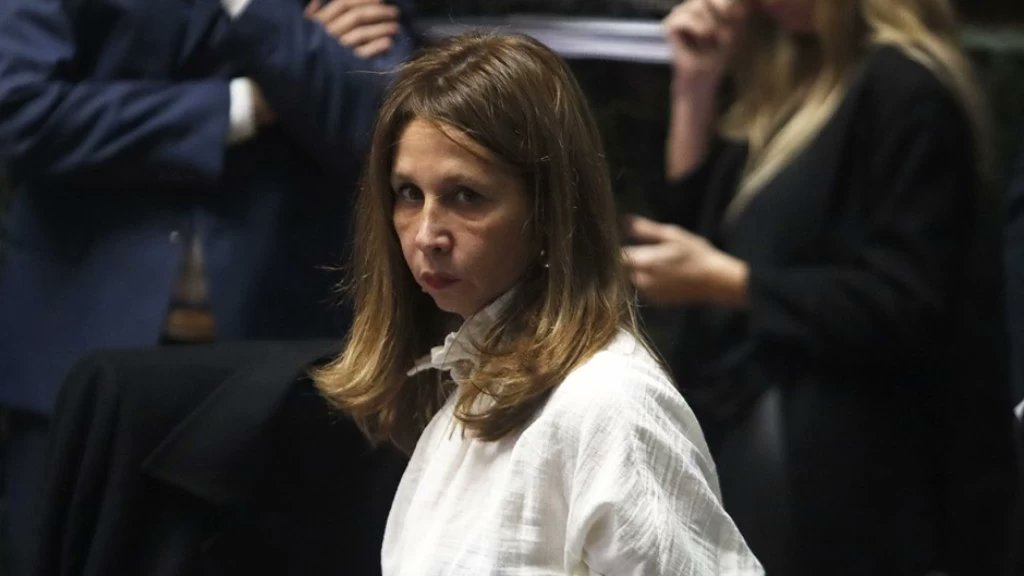 Claudia Ferreira tweet media