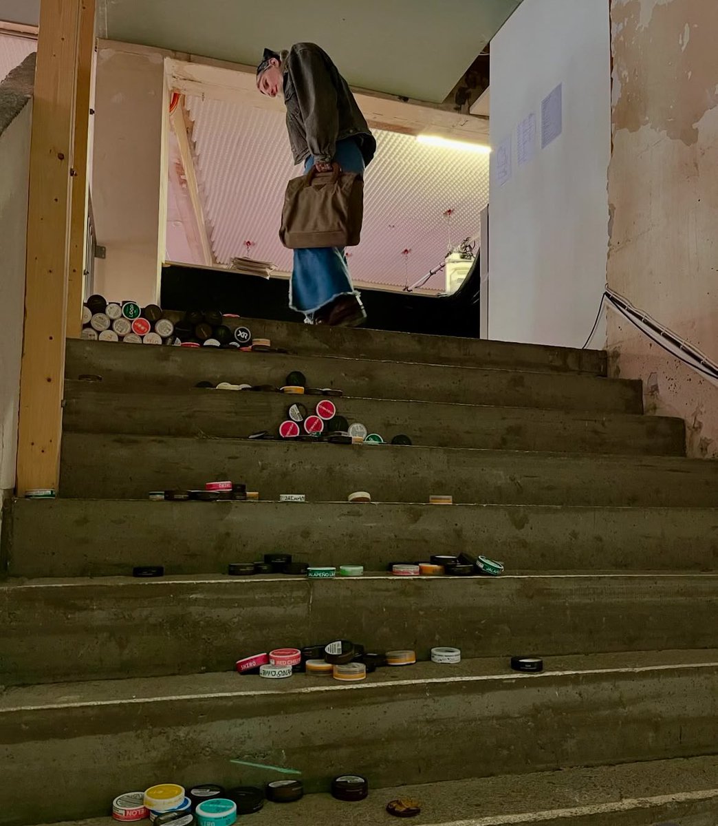 KajebeJacobjosh's tweet image. Snus packaging—dull enough or not?They say it’s designed to be unappealing, but does it actually make a difference? What are  your thoughts.  

#Snus #PackagingDesign #DoesItWork