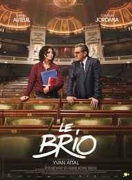 merlinpapin3's tweet photo. .@FredOL69007 Ce soir sur @FranceTV #France3 le film #LeBrio de Yvan Attal (2017) avec Daniel Auteuil Camélia Jordana Yasin Houicha Jean Baptiste Lafarge Nozha Khouadra Nicolas Vaude
Neïla Salah a grandi à Créteil et rêve de devenir avocate. Inscrite à la grande université parisienne d'Assas, elle se confronte dès le premier jour à Pierre Mazard, professeur connu pour ses provocations et ses dérapages. Pierre lui reproche d'être arrivée en retard, ce que d'aucuns jugent raciste. Or l'échange a été filmé et diffusé sur Internet. La direction de l'université demande au professeur de se racheter. Pour ce faire, il devra préparer Neïla à un prestigieux concours d'éloquence. A la fois cynique et exigeant, Pierre pourrait devenir le mentor dont elle a besoin. Encore faut-il qu'ils parviennent tous les deux à dépasser les préjugés qu'ils entretiennent l'un contre l'autre...