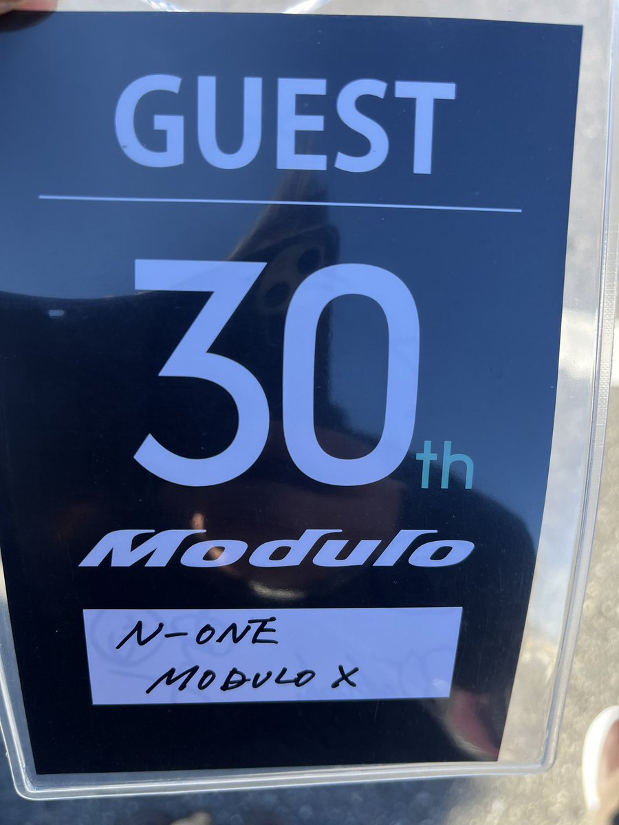 110Hdk's tweet image. #modulo30th
土屋さん
福田さん
湯沢さん
まるもさん
サインありがとうございました😊