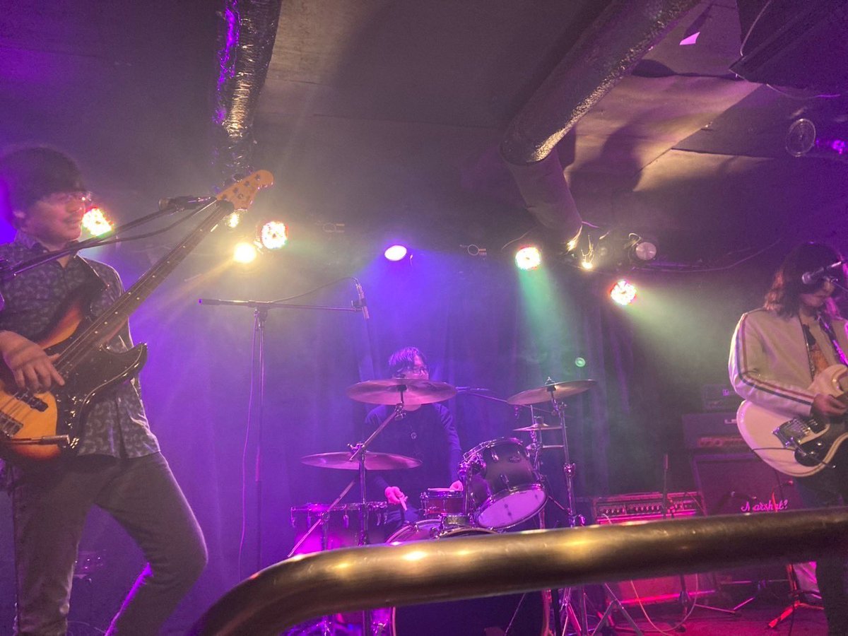 2025.2.23

「音来夜」

【セットリスト】
1.すぐに
2.funny bunny(the pillows cover)
3.evergrow
4.TOO FAST TO LIVE TOO YOUNG TO DIE

でした！お誘い頂きましたSUGAR様、共演者の皆様、お会い出来たすべての皆様、ありがとうございました！次は4人で音鳴らします！
ではまた！