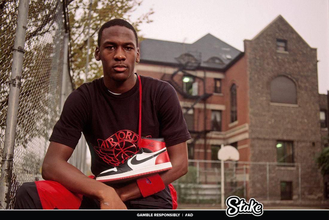 In 1985, Nike was losing the basketball market to Adidas.

Desperate for a win, they gambled $250,000 on a rookie named Michael Jordan.

That $250,000 investment turned into a $6,000,000,000 brand.

Here’s the story behind the greatest gamble in sports history: