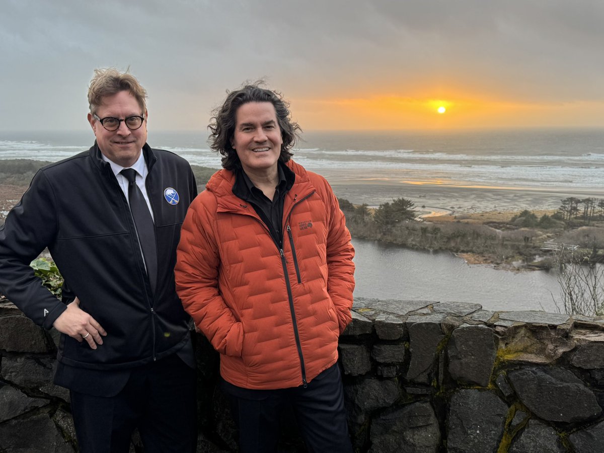 It’s a wrap here in #Neskowin OR, with the great <a href="/zuillbailey/">Zuill Bailey</a> as part of a nice Feb #tour @jasonvieauxguitar @augustinestrings @artistworksinc <a href="/truefire/">truefire</a>.studios #ClassicalGuitar #classicalmusic #guitar #chambermusic#liveperformance #ElkCowsWithRedFireHydrant