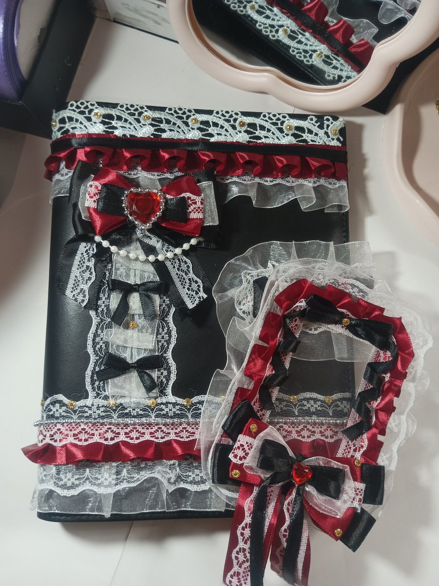 aicartue's tweet photo. . . wts lfb ph #aicollections
β’ Lace Deco Binder
β€· 250 ea set + sf pf
payo prio / 1 day reservation
mop: gcash
mod: flash, jnt
ps. practice designs
π·οΈ pink red macaroon binder lace binder laced deco binder https://t.co/E9VeokD1eo