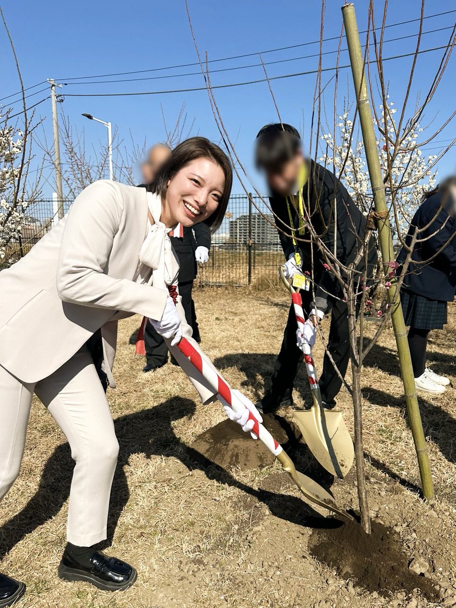 aya_nasuno's tweet photo. 先週は観梅会に出席させてもらいました！
去年もお伺いさせてもらい��今年で2年目。市制100周年に向けて植えられてきた梅も本数がかなり増えました。
当日はかなり温かかったですが、今週は寒いですね。それでも御幸公園の梅はさらに咲いていましたよ🌸 https://t.co/3zmnBbJfoM