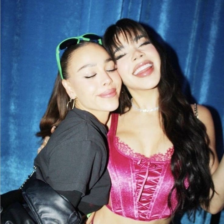 cqtasDyaa's tweet photo. De parte del fandom de DANNA, nos solidarizamos con Kenia y la apoyamos. 

KENIA OS MERECE RESPETO. https://t.co/INu0wP9ZjM