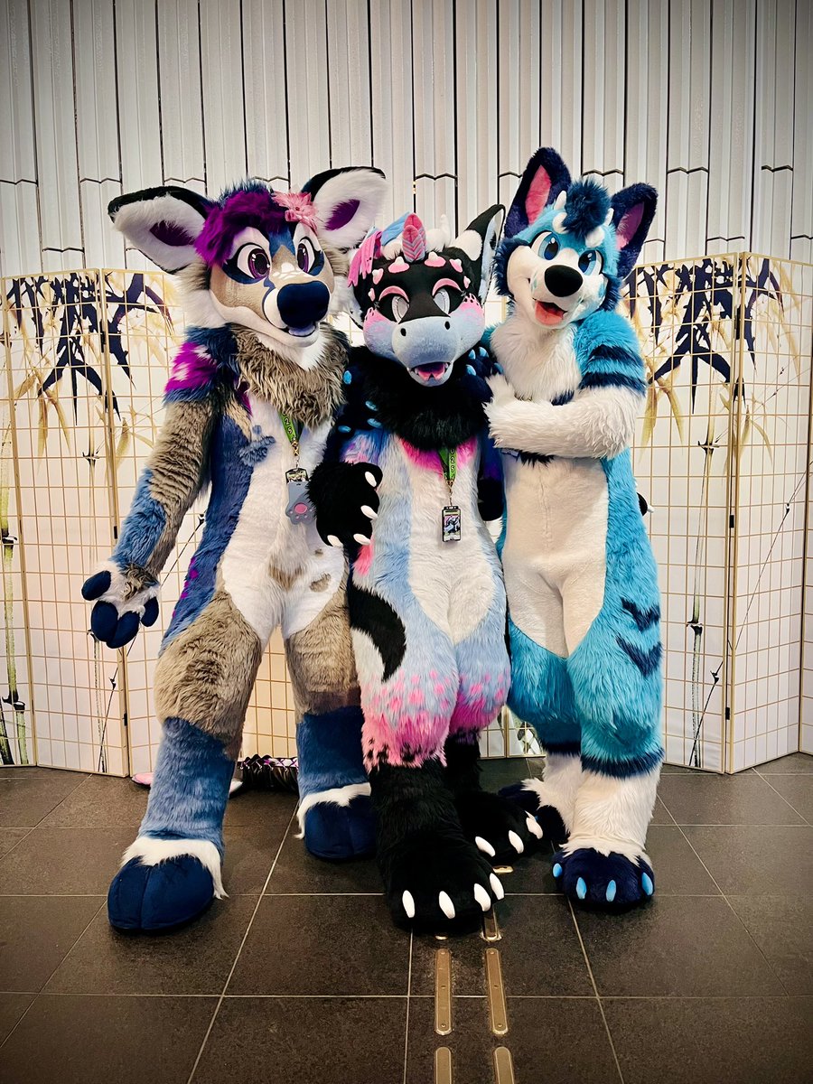 Maiyun, Yala & Ishmi - Sisters of Yue family πΈ (@yuesisters) on Twitter photo Last moments in Denmark, waiting for onboarding at CPH
I will miss my gang π¦ππΆπΎ
πΈIshmi
<a href="/FluffyFionka/">Fionka</a> <a href="/ExiCZ/">Exi π CeSFuR</a> <a href="/NordicFuzzCon/">NordicFuzzCon</a>
π§΅Ishmi the Purple Aster Doe & Fluffy Fionka - <a href="/Fionka_Fursuits/">π Fionka Fursuits π</a>
π§΅Exi - <a href="/Zuri_Studios/">Zuri Studios</a>
πΈ <a href="/vlaaacek/">VlaceK</a>
#NFC2025 #NFC25 Last moments in Denmark, waiting for onboarding at CPH
I will miss my gang π¦ππΆπΎ
πΈIshmi
<a href="/FluffyFionka/">Fionka</a> <a href="/ExiCZ/">Exi π CeSFuR</a> <a href="/NordicFuzzCon/">NordicFuzzCon</a>
π§΅Ishmi the Purple Aster Doe & Fluffy Fionka - <a href="/Fionka_Fursuits/">π Fionka Fursuits π</a>
π§΅Exi - <a href="/Zuri_Studios/">Zuri Studios</a>
πΈ <a href="/vlaaacek/">VlaceK</a>
#NFC2025 #NFC25