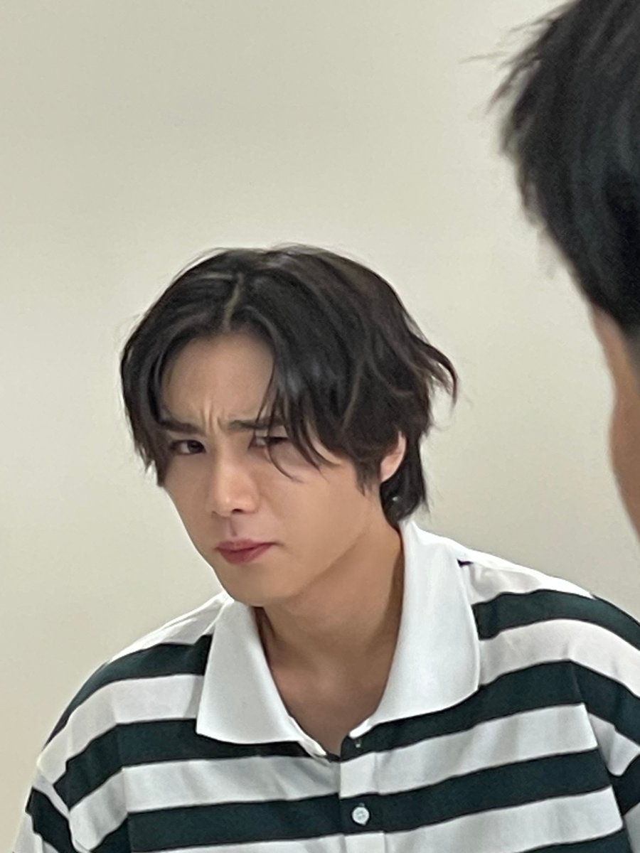 정 : 정이 참 많고 동생 잘 챙기고 웃음 많고 얼굴 잘하는 성민이 형 생일 축하해요플레🎉
성 : 성민이 형 그런 눈빛은
민 : 민트초코 보다 진해요
조금만 부드럽게~~~

#준서 #JUNSEO #다크비 #DKB
#HAPPY_LUNE_DAY