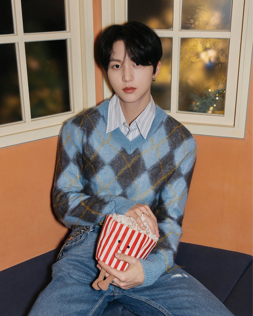 TNX OFFICIAL FANCLUB ‘THX’ 3RD MEMBERSHIP PREVIEW
‘HWI’

2025. 03. 04 (TUE) 2PM
COMING SOON

#TNX
#은휘 #HWI
#THX #땡스
#PNATION #피네이션