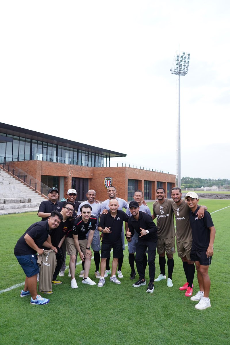 Raphael Maitimo tweet media