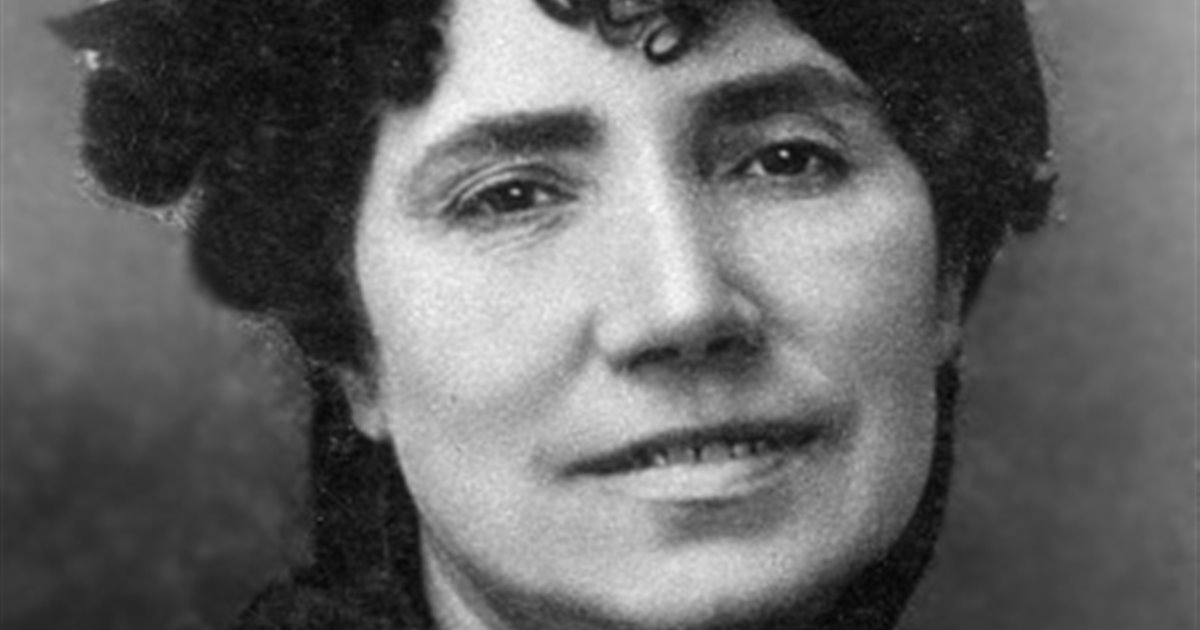 "Yo, sin embargo, soy libre, libre como los pájaros, como las brisas; como los árabes en el desierto y el pirata en la mar..."

Rosalía de Castro