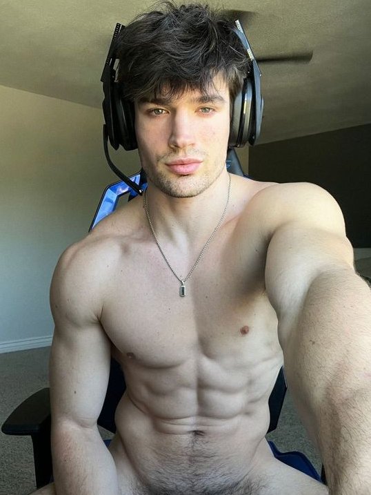 Worth Saunders tweet media