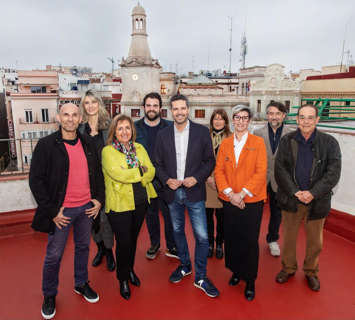 🗳️Gerard Gort escollit nou president de #JuntsperReus. Dels 9 components de la nova executiva només 3 formaven part de l’anterior. 
➡️L'equip reforçarà la coordinació amb el grup municipal i treballarà amb vocació de govern per ser més útil als reusencs i la independència de Cat.