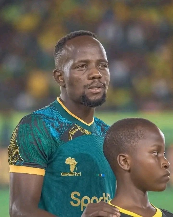 Labella_Mafia95's tweet photo. Mfalme aliyetoka kwenye kiti cha enzi!

Clatous Chota Chama alikuwa ni mfalme Simba SC! Kila alipoondoka, tulimis vibaya sana. 

Alikuwa ni mtu wa game-changing moments, mtu wa assists za maana, mtu wa "tupeni Chama, atupatie jibu!"

Thread: ⤵️ https://t.co/5dyPJvfrP3