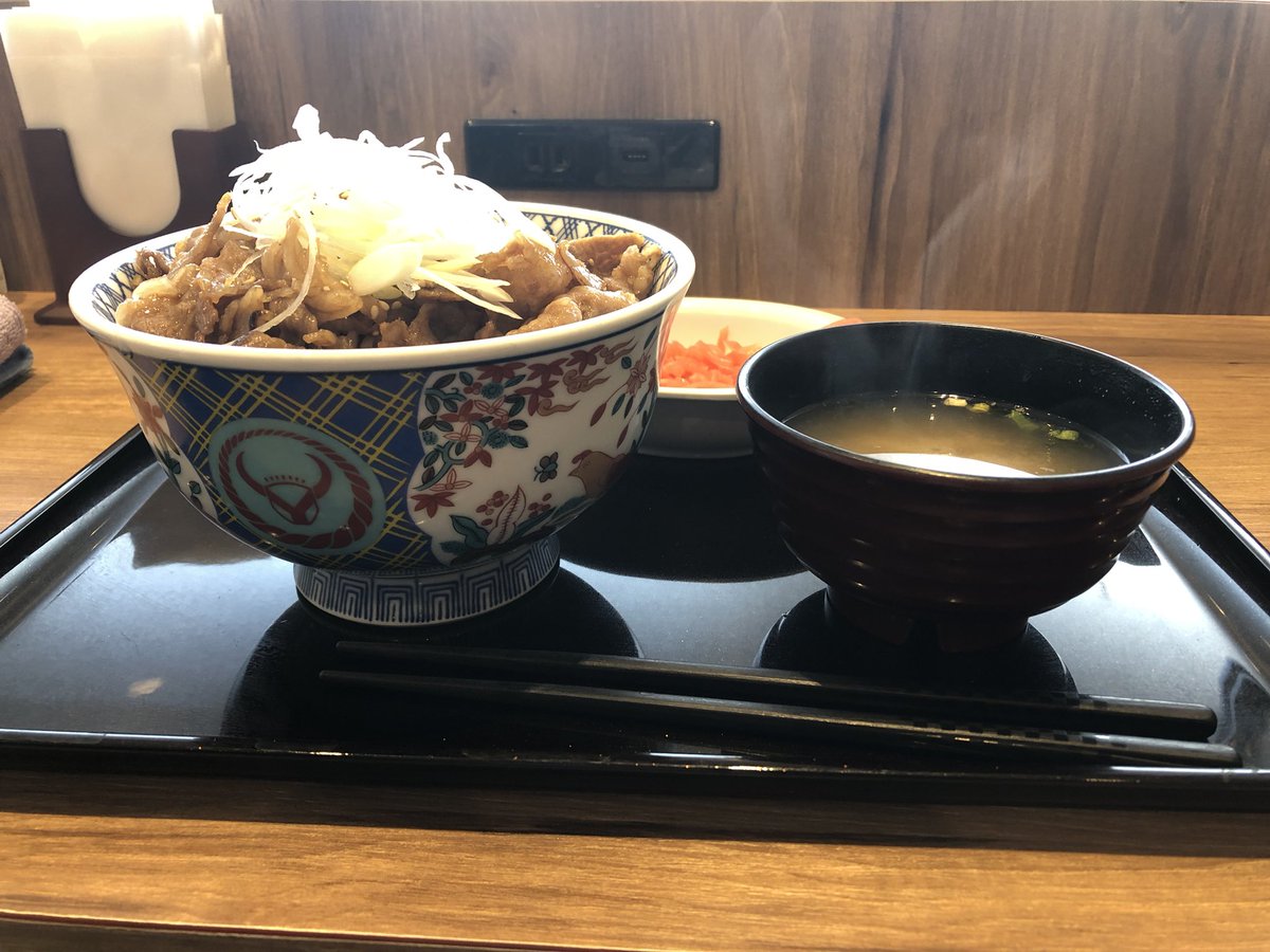 cocoapowder36mg's tweet image. 超特盛？　吉野家のカルビ丼