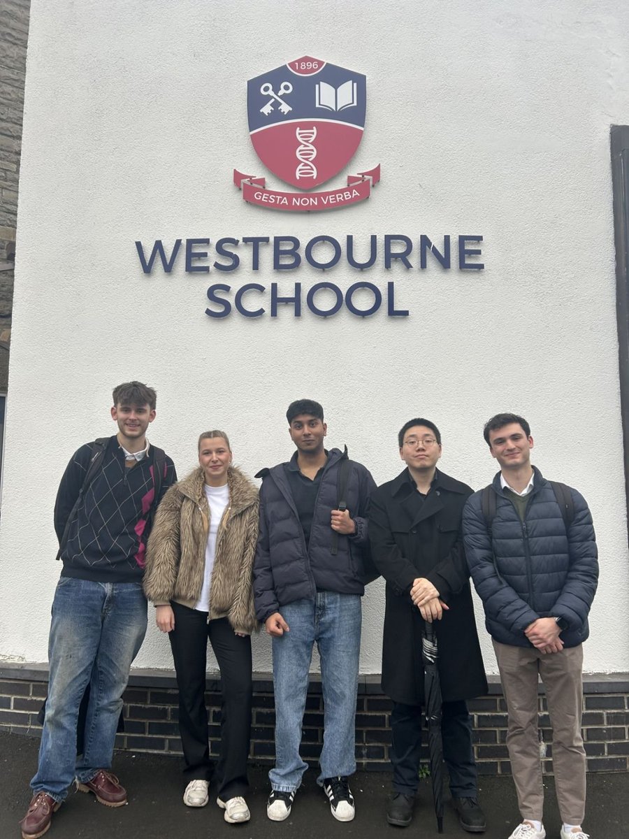Tommaso Reggiani (@tommasoreggiani) on Twitter photo The <a href="/DiscoverEcon/">Discover Economics</a> team of <a href="/cardiffbusiness/">Cardiff Business School</a>
delivered a new workshop.
Our amazing students visited @Westbourneschool, offering an engaging #economics session aimed to spark curiosity, break down barriers,and inspire high school students!
cardiff.ac.uk/news/view/2727…
<a href="/OnnisLuisanna/">Luisanna Onnis</a> The <a href="/DiscoverEcon/">Discover Economics</a> team of <a href="/cardiffbusiness/">Cardiff Business School</a>
delivered a new workshop.
Our amazing students visited @Westbourneschool, offering an engaging #economics session aimed to spark curiosity, break down barriers,and inspire high school students!
cardiff.ac.uk/news/view/2727…
<a href="/OnnisLuisanna/">Luisanna Onnis</a>