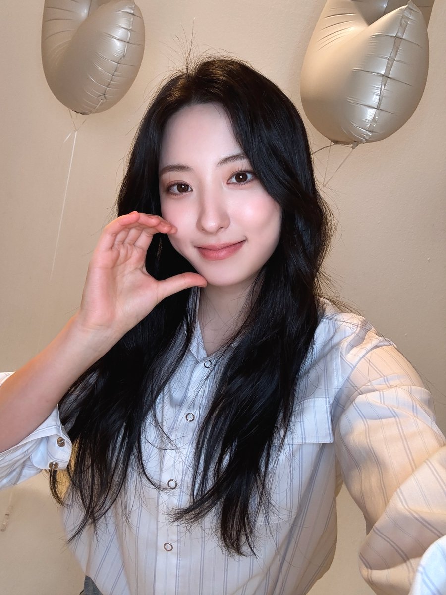 [📷]

우주소녀 9주년이니까
오늘 하루 우리 우정들이 제일 행복하길🧡

#우주소녀 #WJSN
#HAPPY_WJSN_DAY
#WJSN_9TH_ANNIVERSARY
#9년간_우주소녀와_함께해줘서_우정해