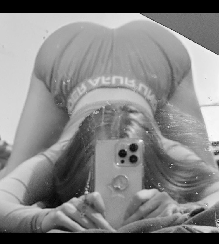 Sziasztok faszosok😍😍
Akit érdekel extrém tartalom irjon🍑💋💋
Reetweetelok kozt kisorsolok egy szextalit😘💦!
Rt es megbaszhatsz🥰🥰