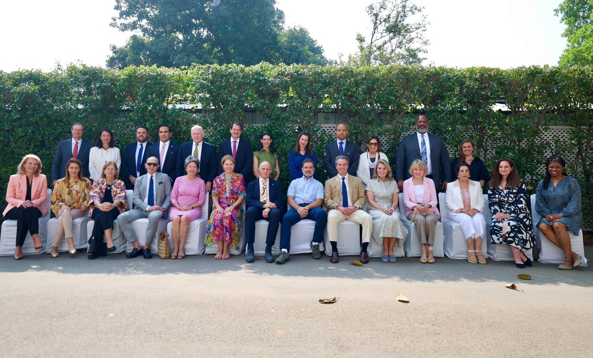 INCIndia's tweet photo. A delegation from the Meridian International Center led by the Hon'ble Fred Hochberg, Chair of Board of Trustees and former Chairman and President of the Export-Import Bank of the United States, and the CEO Ambassador Stuart W Holliday, met LoP Shri @RahulGandhi. 

📍 New Delhi https://t.co/cj9Whm7lUb