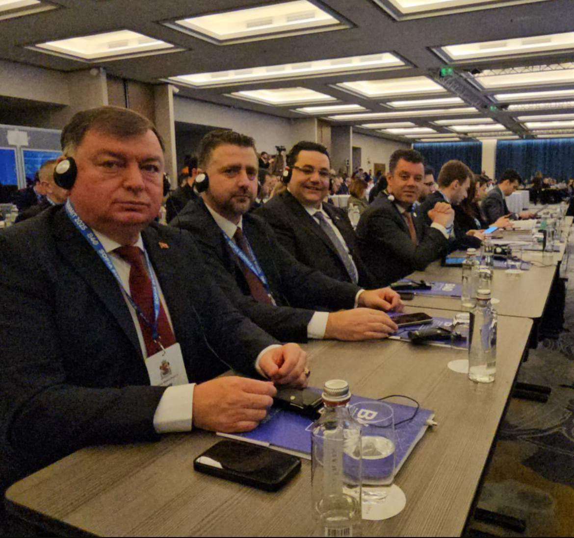 Cumhurbaşkanı Adayımız Sayın Ekrem İmamoğlu ile birlikte Sofya'da düzenlenen B40 Balkan Şehirleri Ağı Toplantısındayız. 🌍🇹🇷
Balkan şehirleri arasındaki iş birliğini güçlendirmek ve ortak projeler geliştirmek adına önemli görüşmeler gerçekleştiriyoruz.
Söz verdiğimiz gibi