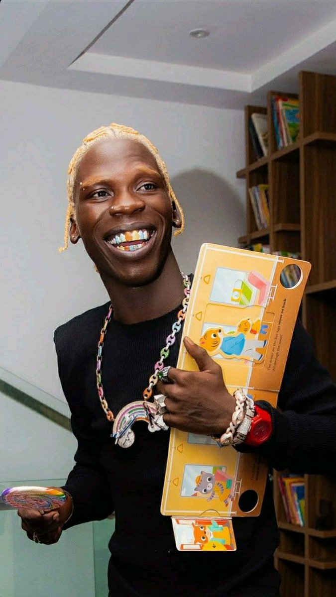 Incase you're wondering what happened between Zinoleesky and Seyi Vibez and what made Seyi Vibez sign distribution deal with Dapper 

Here's a Thread 📌