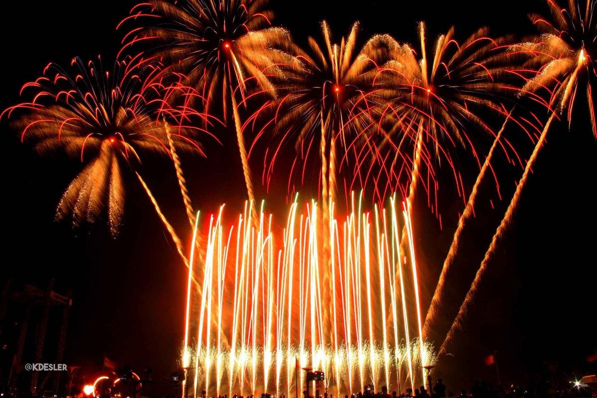 KDEslerYT's tweet photo. Polaris Fireworks representing Team China 🇨🇳
The quest for redemption is on its way as China gives a powerful & extravagant exhibition to cap off the second night of the 12th Philippine International Pyromusical Competition!
#12thMOAPIPC #12thMOAPIPCFeb22 #12thPIPC #PIPC #PPEA https://t.co/JtBUAeUrpd