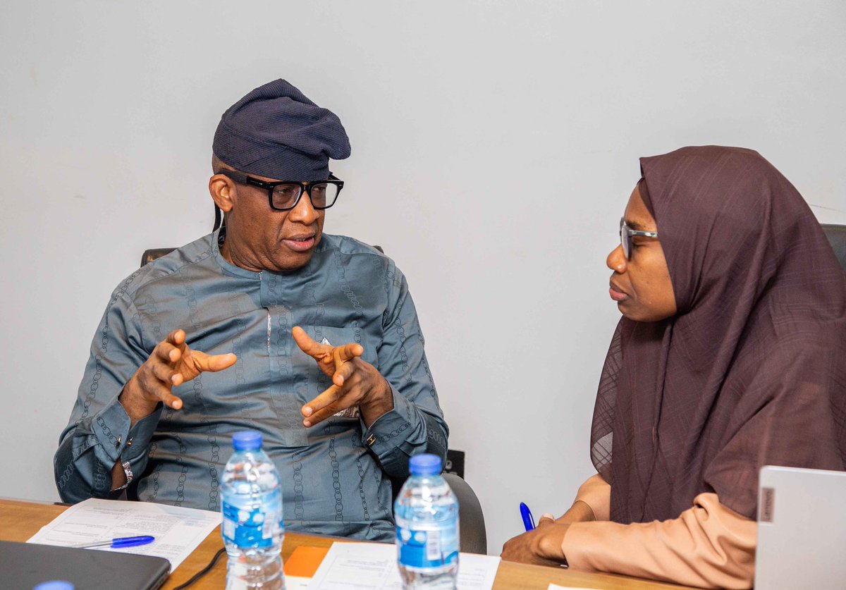 Coolgynae's tweet image. Tackling maternal death starts with accurate data.

I was part of the LVASA-SRS Scientific Workshop, where experts reviewed critical data on maternal deaths. With support from APHRC &amp;amp; co-leadership by Dr Aduragbemi Banke-Thomas of LSHTM, we’re working to turn these insights