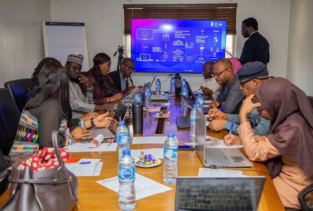 Coolgynae's tweet image. Tackling maternal death starts with accurate data.

I was part of the LVASA-SRS Scientific Workshop, where experts reviewed critical data on maternal deaths. With support from APHRC &amp;amp; co-leadership by Dr Aduragbemi Banke-Thomas of LSHTM, we’re working to turn these insights