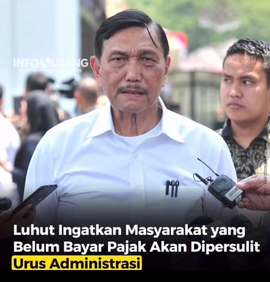 Paling enak itu ngancam rakyat. Penakut, digertak dikit ciut dan apalagi tak bersenapan. Tapi satu hal yang mereka lupa: bahwa tanpa rakyat, pejabat setinggi apapun hanyalah gumpalan daging dan sekantung taik yang keluyuran tanpa tujuan.