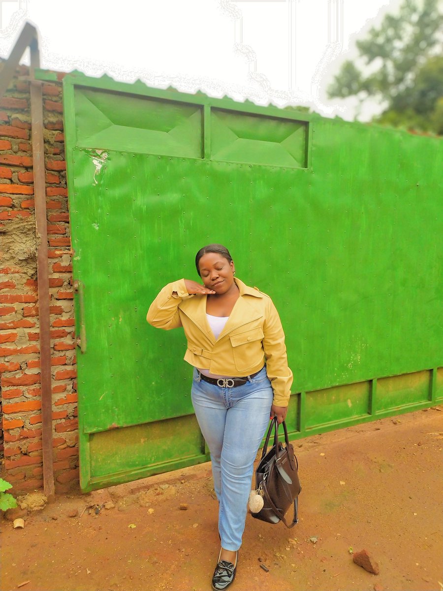 25 yes🎂🔥❤️

More blessings 🎉♥️