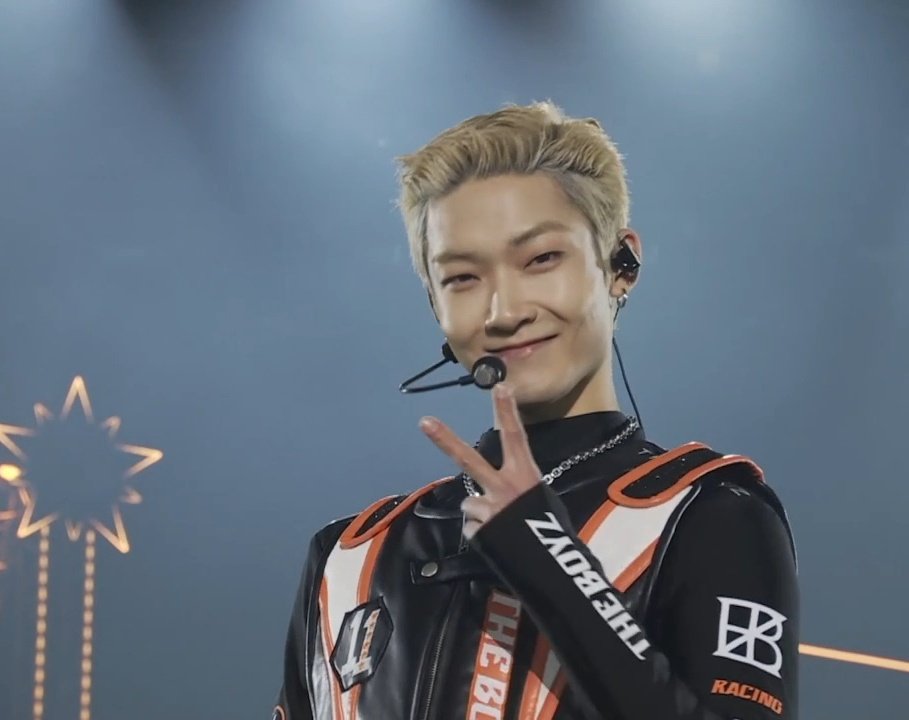 deobimom's tweet photo. CUTIEFUL 

#KEVIN #케빈 https://t.co/EmM7IiRuAH