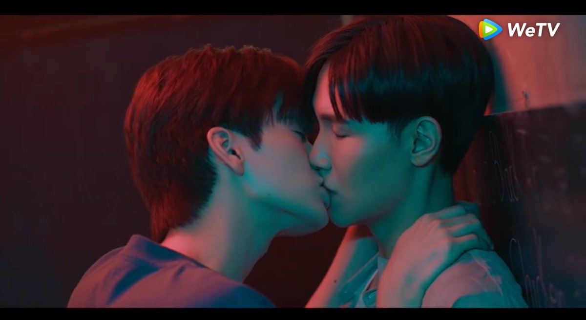 TuAnG_TTT's tweet photo. แม่ เพิ่งตอน2 เค้าจูบกันแล้ววววววว แม่!!!!!! #Perfect10LinersEP18 https://t.co/5wfgTqepi2
