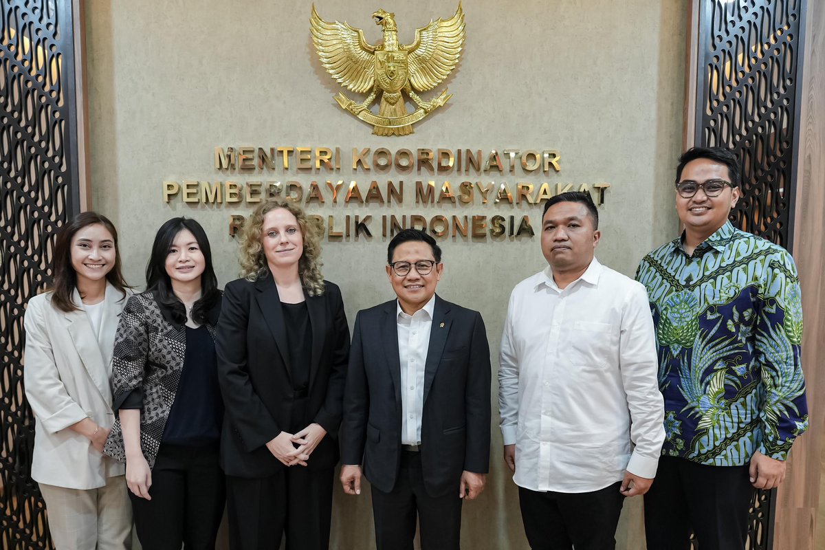 Berdiskusi dengan Helena Lersch, VP of Global Public Policy TikTok. Kami bersepakat upaya pemberdayaan masyarakat harus dilakukan secara kolaboratif, termasuk keterlibatan TikTok di dalamnya.

Bentuk keterlibatan itu tidak hanya dalam aspek investasi, tapi berperan aktif dalam