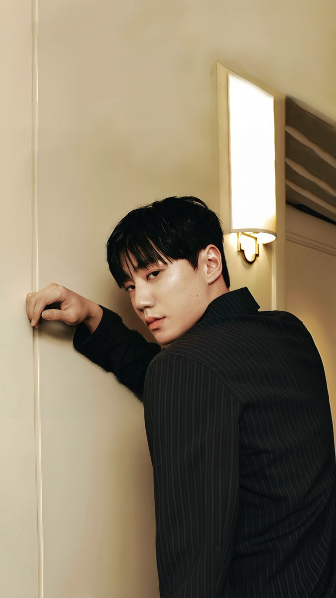 ljy096's tweet photo. [Wallpaper📲]

【📺】#李濬榮

📸 #ManNoblesse 畫報公開

以'洪始俊'迴歸的濬榮演員多彩面貌
在'Man Noblesse'官方網站和3月號見吧🤙🏻

🔗 https://t.co/wwjlIfpR7b

#Netflix
#멜로무비  #MeloMovie
#我們的浪漫電影
#LeeJunYoung
#イジュニョン
#อีจุนยอง #이준영
#096Wallpaper
#096style
#096MAG https://t.co/91wlgUsTE3