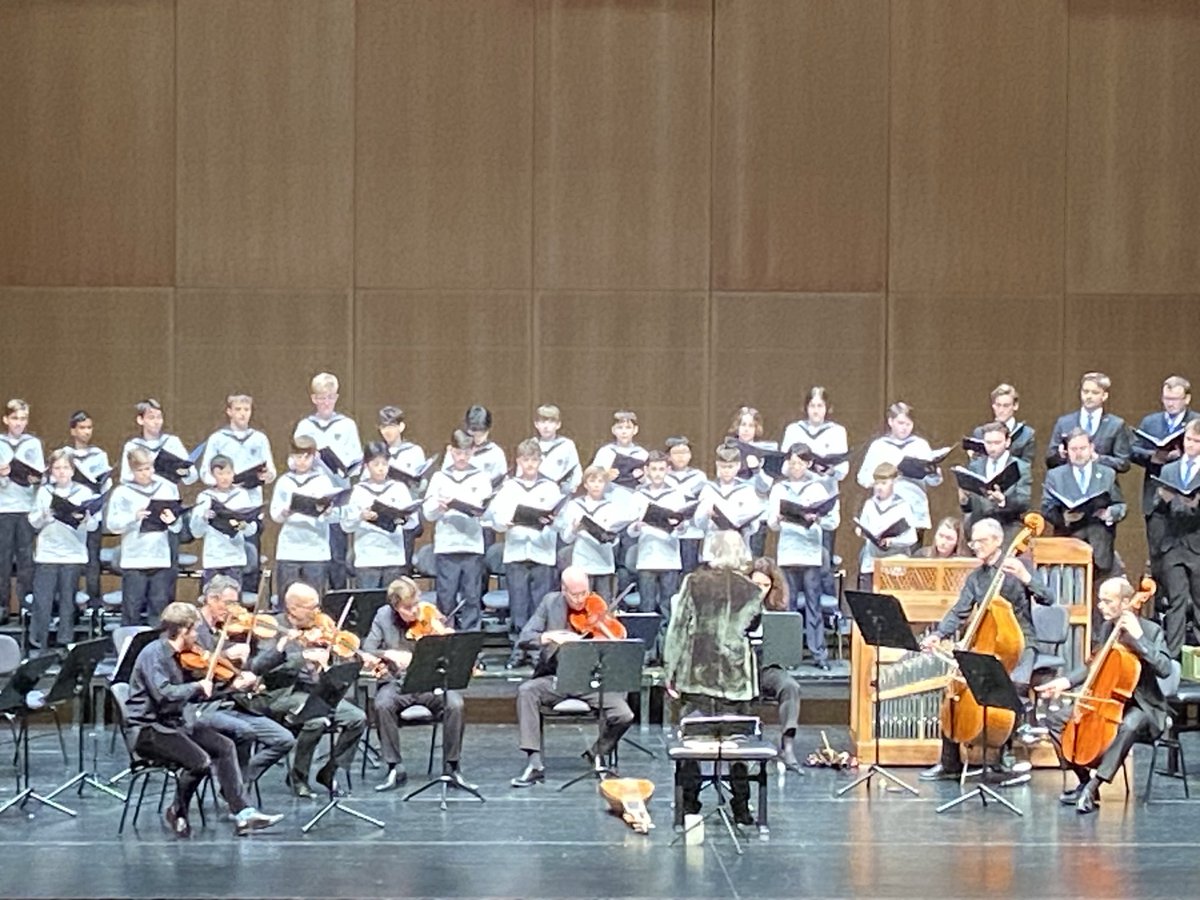Maria Rotheiser-Scotti (@rotheiserscotti) on Twitter photo Großartiger Auftritt des Claudiana Ensemble gemeinsam mit den Wiener Sängerknaben in Lugano! Es war sehr schön, das Konzert anlässlich des 340. Geburtstags von Johann Sebastian Bach miterlebt zu haben.
<a href="/AustriaInCH/">Austria in Switzerland</a> <a href="/MFA_Austria/">MFA Austria</a> Großartiger Auftritt des Claudiana Ensemble gemeinsam mit den Wiener Sängerknaben in Lugano! Es war sehr schön, das Konzert anlässlich des 340. Geburtstags von Johann Sebastian Bach miterlebt zu haben.
<a href="/AustriaInCH/">Austria in Switzerland</a> <a href="/MFA_Austria/">MFA Austria</a>