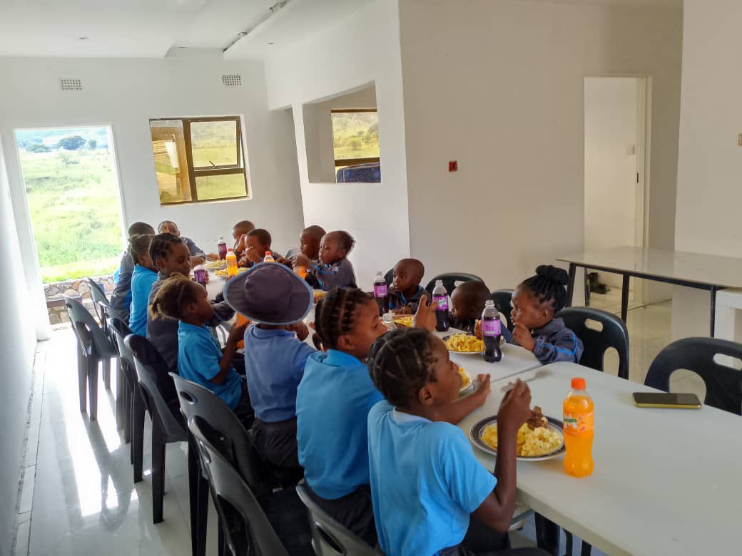 <a href="/RealTalkFadzie/">Tete Fadzie</a> #visitnyanga Crestly Resorts, we can accommodate up to 50 guests ideal for solo travel, couples, families , churches &amp; corporate events. 
Centrally located at Troutbeck turnoff . Onsite
~B &amp; B from $12pp sharing
~Cafe &amp; Dining 
~ Sport, entertainment &amp; travel 

0773980680