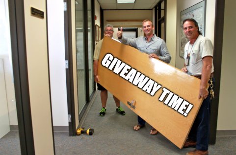 Four_FORM_'s tweet photo. 🎁BinaryX Giveaway Time!🎮🚀

💰$30 for 5 lucky winners each!

How to participate:
1⃣Follow @binary_x
2⃣❤️& RT this tweet
3⃣Comment your answer below and tag 3 friends🎮

Game Challenge: What has unlimited lives but can never level up?🤔

A) Your favorite gaming snacks
B) The "Retry" button
C) Your character’s pet

🎉5 winners will be selected to claim the rewards!💪

#Giveaway #BinaryX #GameFi #BinaryXCommunity
