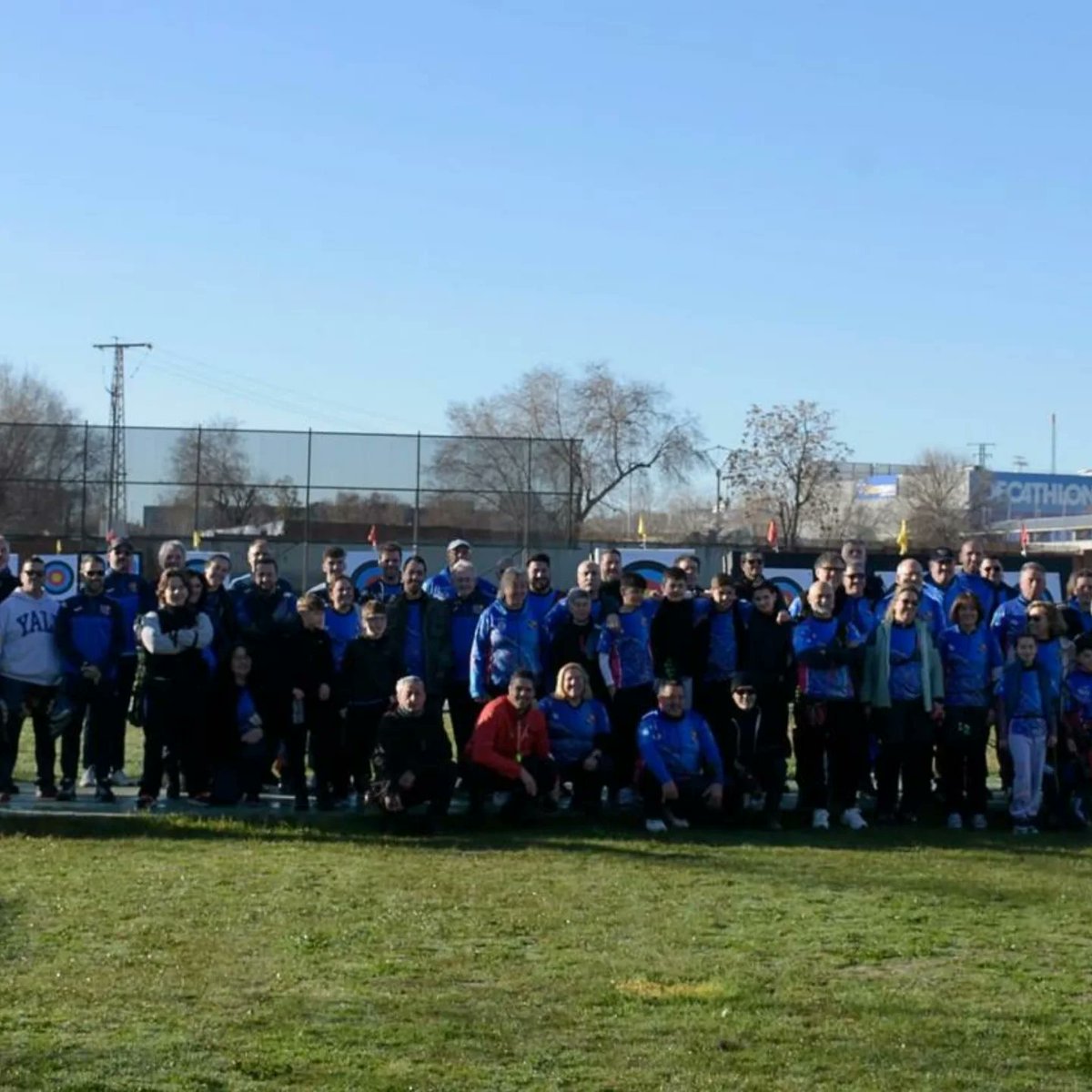 CAdeLeganes's tweet photo. @vozdeleganes @CarmenSalamank Gracias. Cierto es que el tiro con arco está de moda en Leganés, cada día somos más arqueros, más deportistas, una gran familia arquera. https://t.co/UVIqcyKkqr