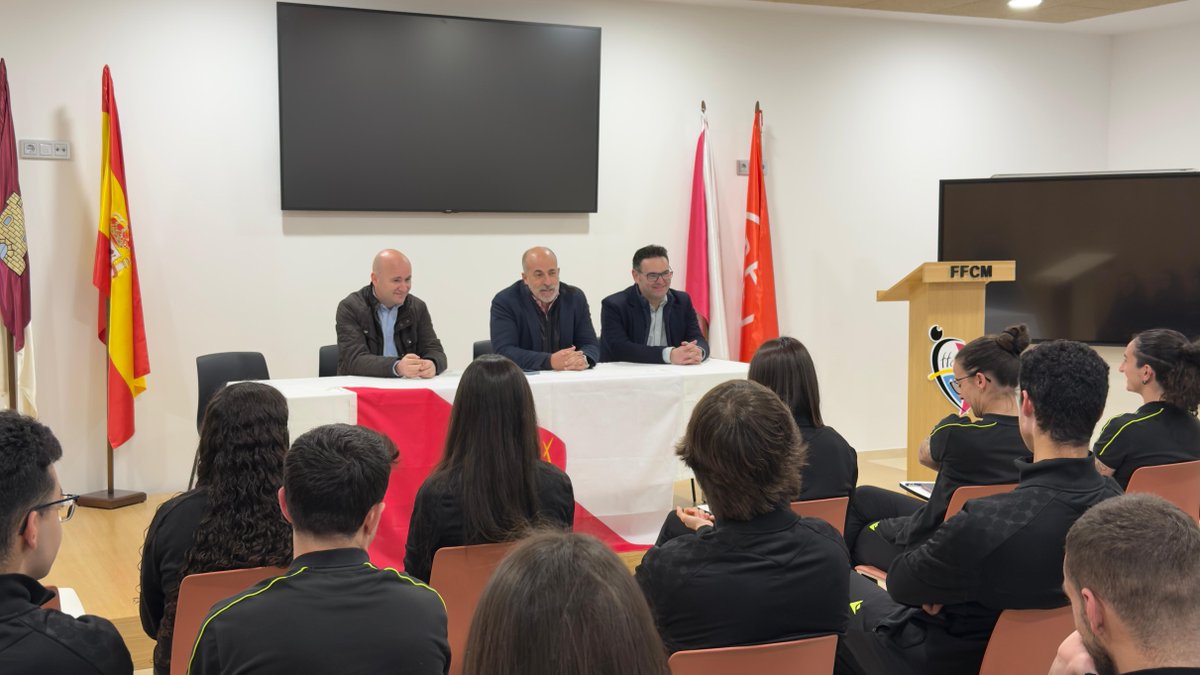 FFCM (@ffcm_es) on Twitter photo ⚖️ ÁRBITROS |
▶️ Arranca el 'Curso de Ascenso - Turno 2', con árbitros de Primera y Segunda Autonómica, además de categoría Juvenil y árbitros asistentes territoriales
▶️ Mañana, pruebas físicas y el miércoles, la parte técnica
🏢 Todo, en la <a href="/residenciaFFCM/">Residencia FFCM</a>
🔗 ⚖️ ÁRBITROS |
▶️ Arranca el 'Curso de Ascenso - Turno 2', con árbitros de Primera y Segunda Autonómica, además de categoría Juvenil y árbitros asistentes territoriales
▶️ Mañana, pruebas físicas y el miércoles, la parte técnica
🏢 Todo, en la <a href="/residenciaFFCM/">Residencia FFCM</a>
🔗