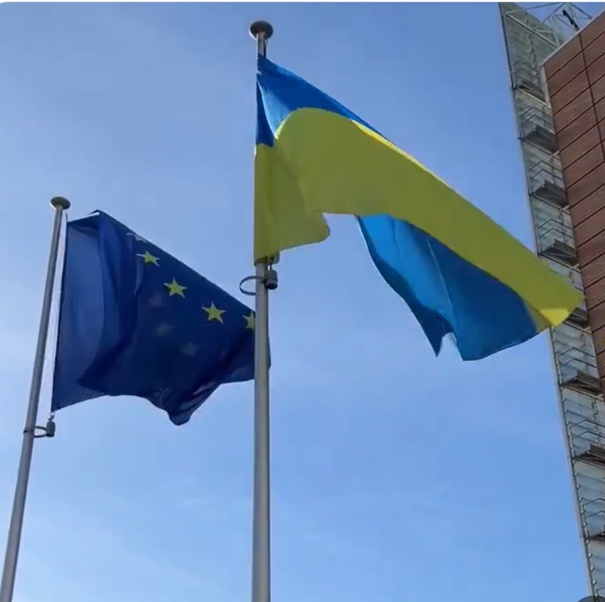 EnricoLetta's tweet photo. Supporting 🇺🇦 freedom as in the last three years since #24february 2022. #Europe 🇪🇺 means #freedom. https://t.co/mYef54KD7A