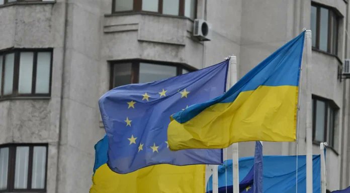 I-ComEU (@icomeurope) on Twitter photo Happening this week🇪🇺:
🇺🇦24.02 - <a href="/vonderleyen/">Ursula von der Leyen</a> and EU representatives will travel to Kyev on third anniversary of Russian invasion
♻️26.02 - EVP <a href="/Teresaribera/">Teresa Ribera</a> and <a href="/steph_sejourne/">Stéphane Séjourné</a> set to present the Clean Industrial Deal
Read more at👉tinyurl.com/4w2wrwzy Happening this week🇪🇺:
🇺🇦24.02 - <a href="/vonderleyen/">Ursula von der Leyen</a> and EU representatives will travel to Kyev on third anniversary of Russian invasion
♻️26.02 - EVP <a href="/Teresaribera/">Teresa Ribera</a> and <a href="/steph_sejourne/">Stéphane Séjourné</a> set to present the Clean Industrial Deal
Read more at👉tinyurl.com/4w2wrwzy