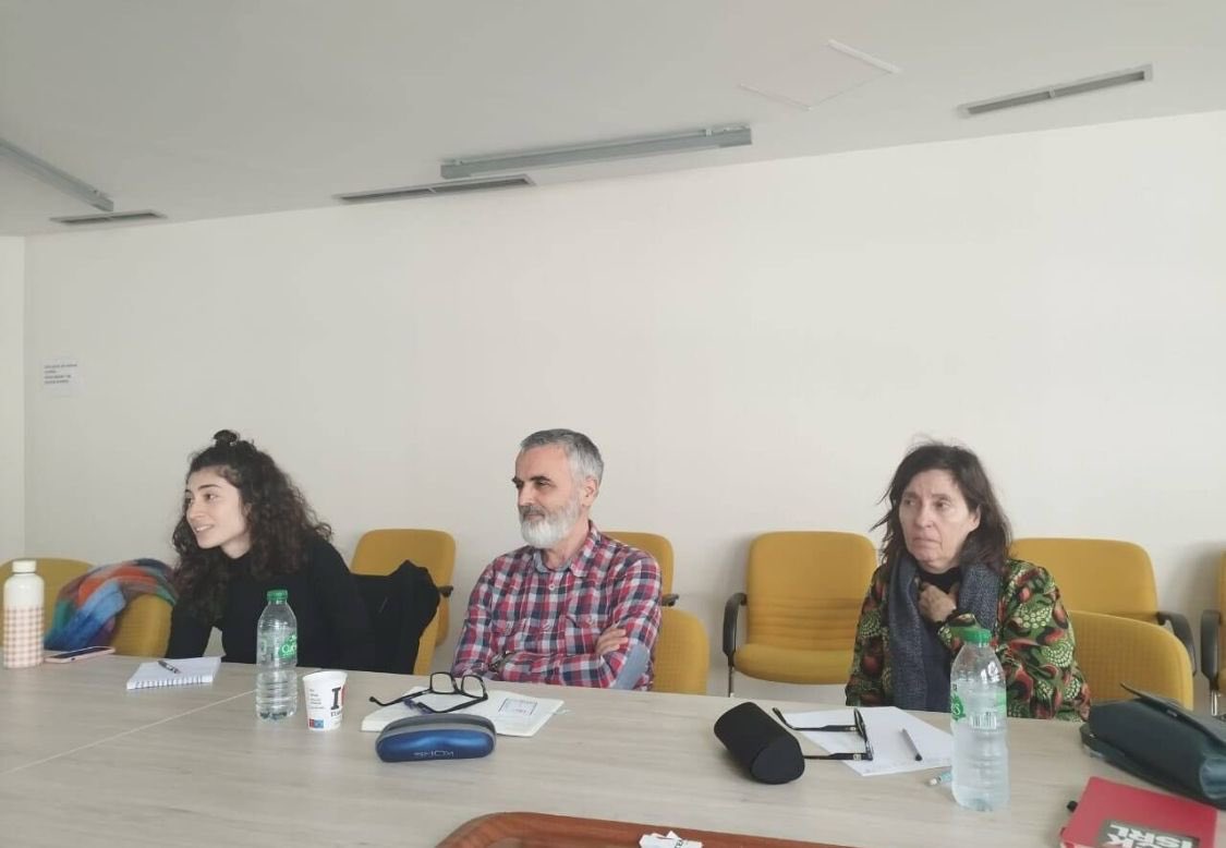 meaic_uam's tweet image. Nuestras compañeras Ana Planet, Carmen Rodríguez, Alicia Olmo y Francisco Moscoso se han reunido con la directiva del CRASC (@crasc_dz) en la Universidad Autónoma de Madrid.

¡Deseando empezar a trabajar juntos!