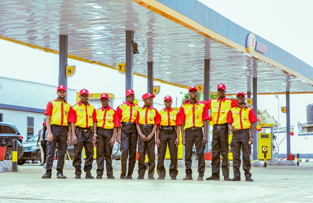 bovasgroup's tweet image. Hello Monday!

Start your week with purpose and passion! 

At BOVAS, we&apos;re here to serve you with top-notch services and a smile to brighten your day.

Let’s crush this week!

#Bovas 
#BetterServiceWithBovas
#MondayMotivation