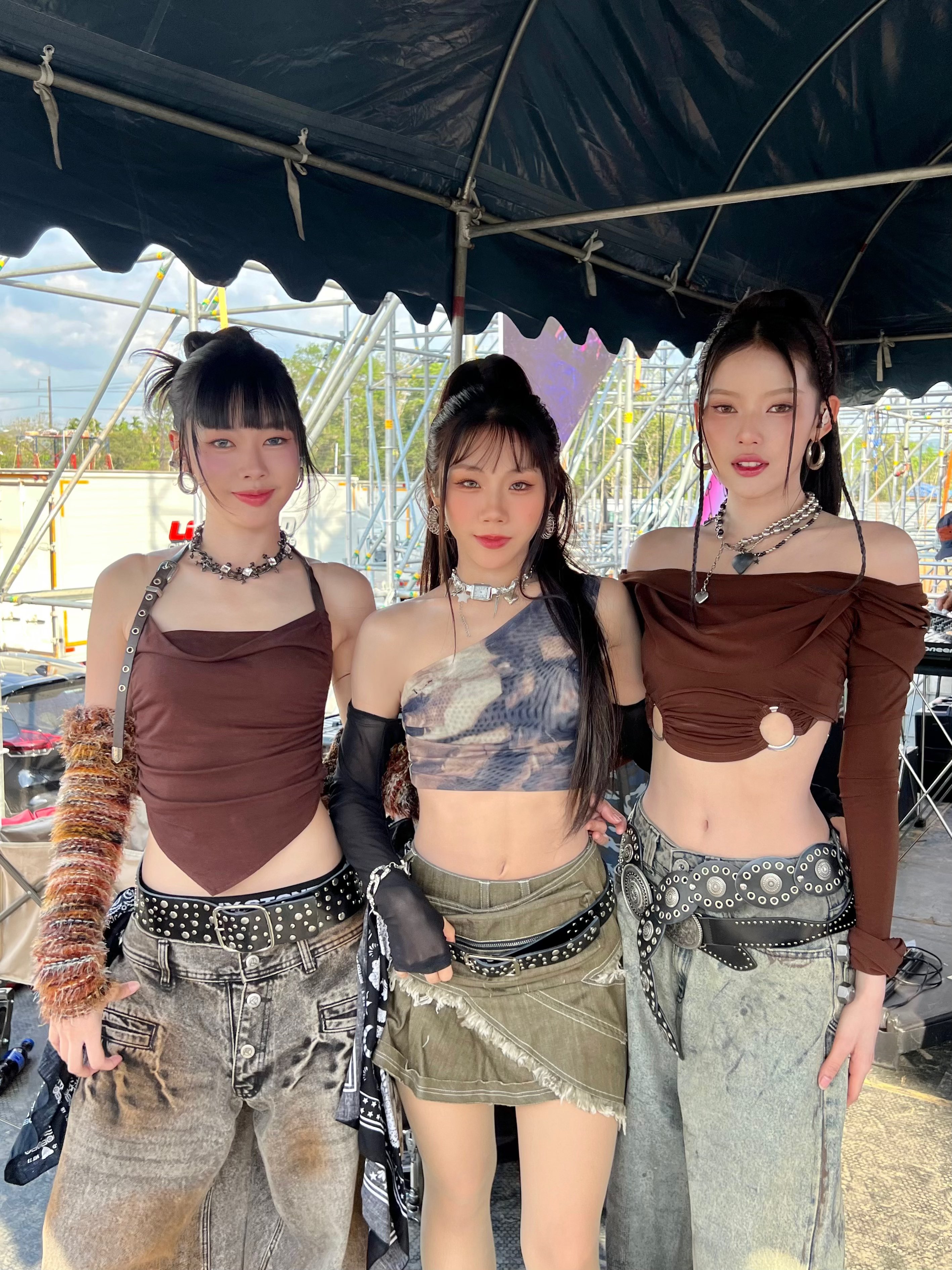 GkipuDnX0AAdeXh?format=jpg&name=4096x4096