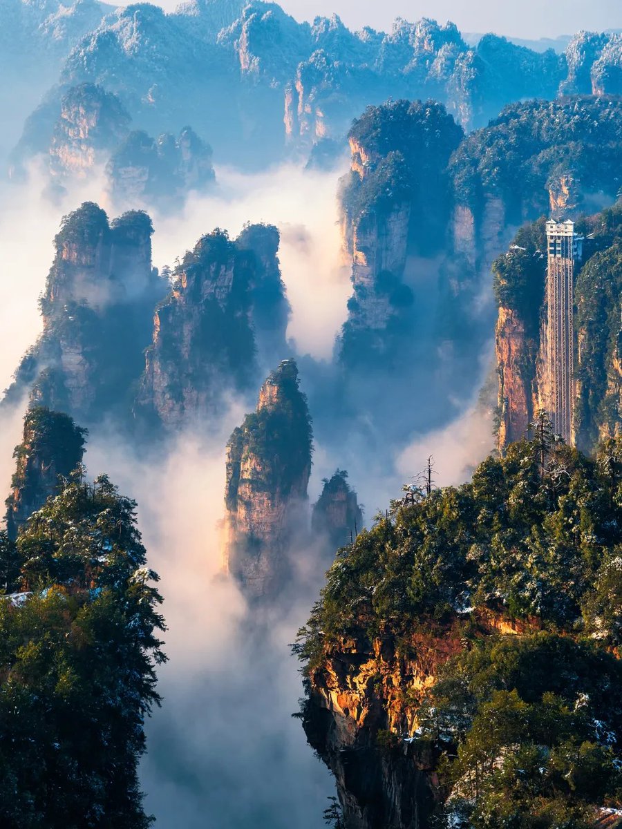 I feel like some of my followers do not understand propaganda.

Propaganda of any kind must be divided into categories based on intended audience.

🔴For neutral audiences, we would show the beauty, culture and history of China.

🔴For fence sitters, we would target specific
